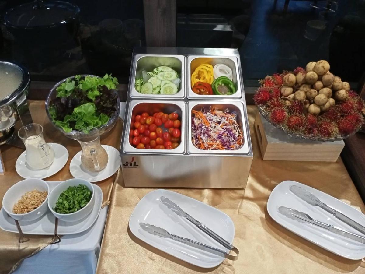 Siri Hotel Lumphun Ban Pa Daet Экстерьер фото